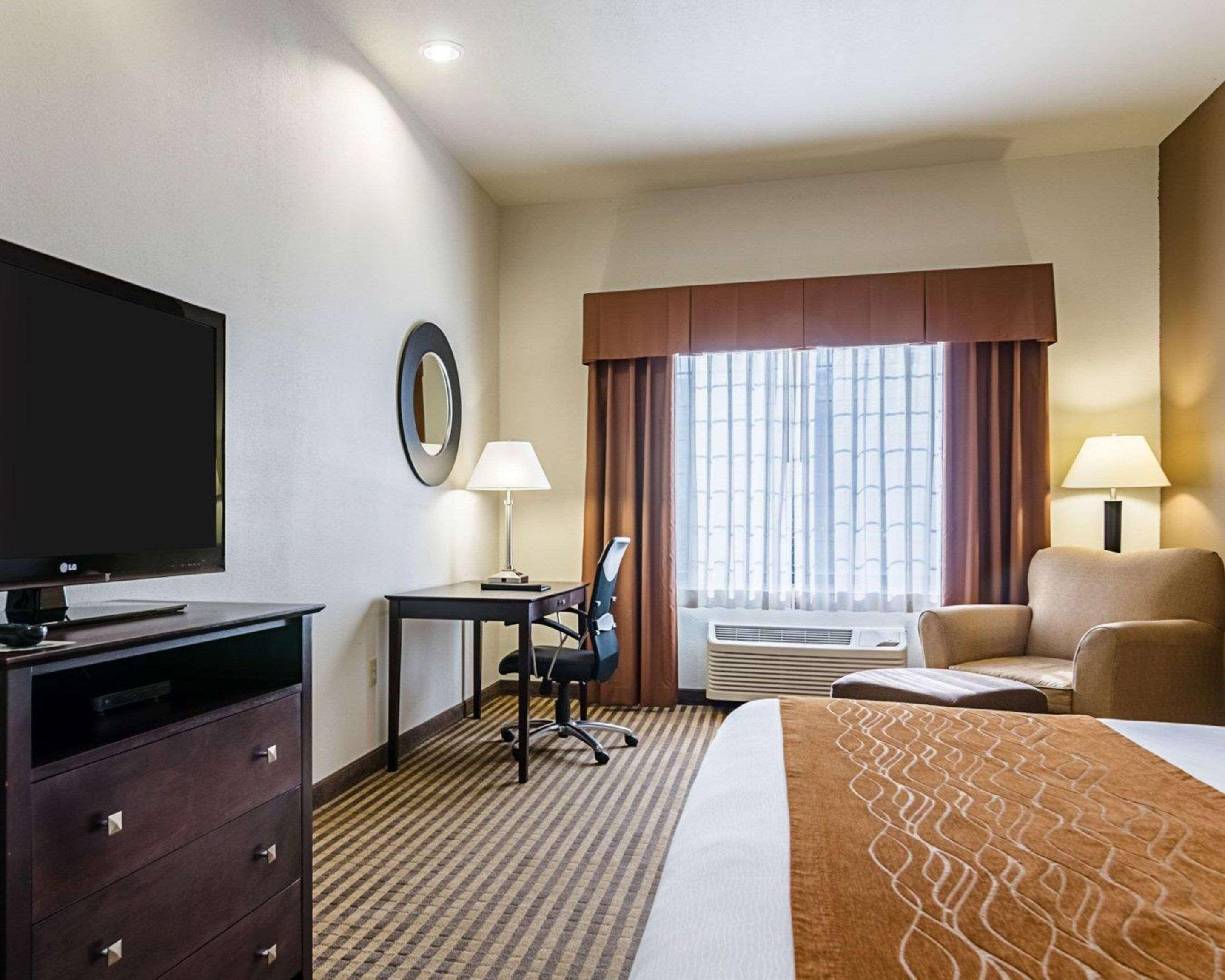 Comfort Inn & Suites Lawrence - University Area Εξωτερικό φωτογραφία