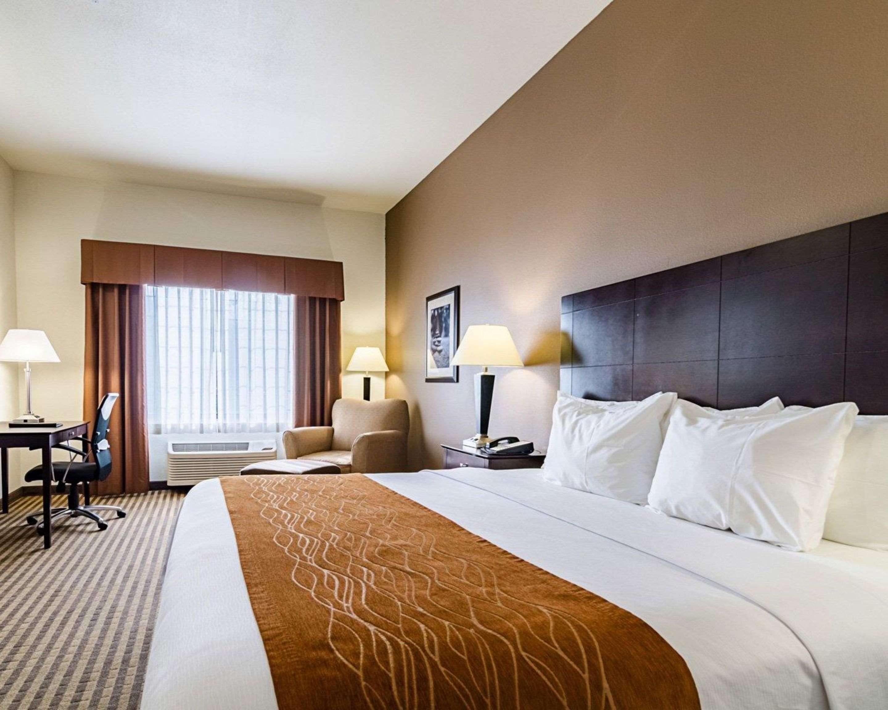 Comfort Inn & Suites Lawrence - University Area Εξωτερικό φωτογραφία