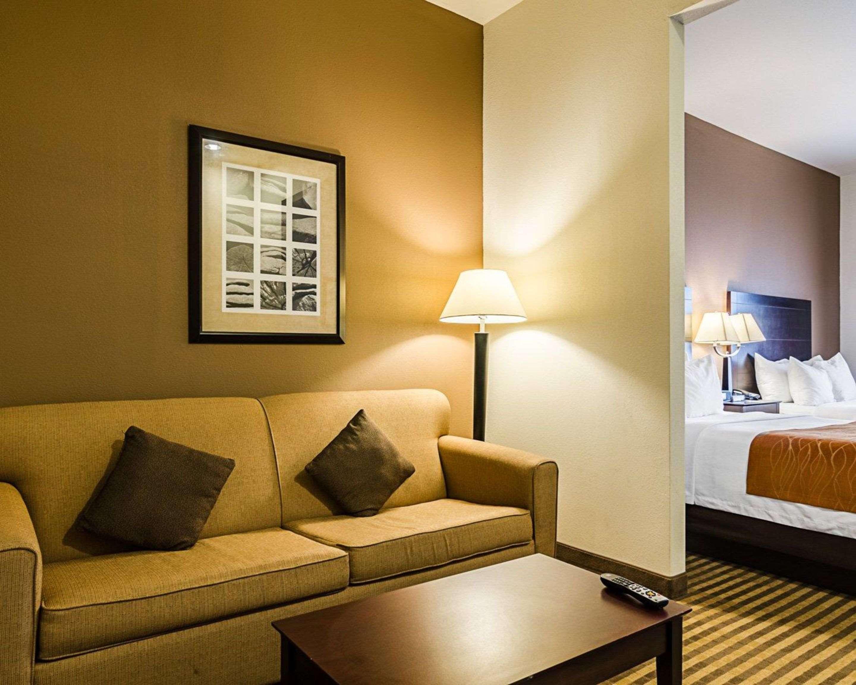 Comfort Inn & Suites Lawrence - University Area Εξωτερικό φωτογραφία