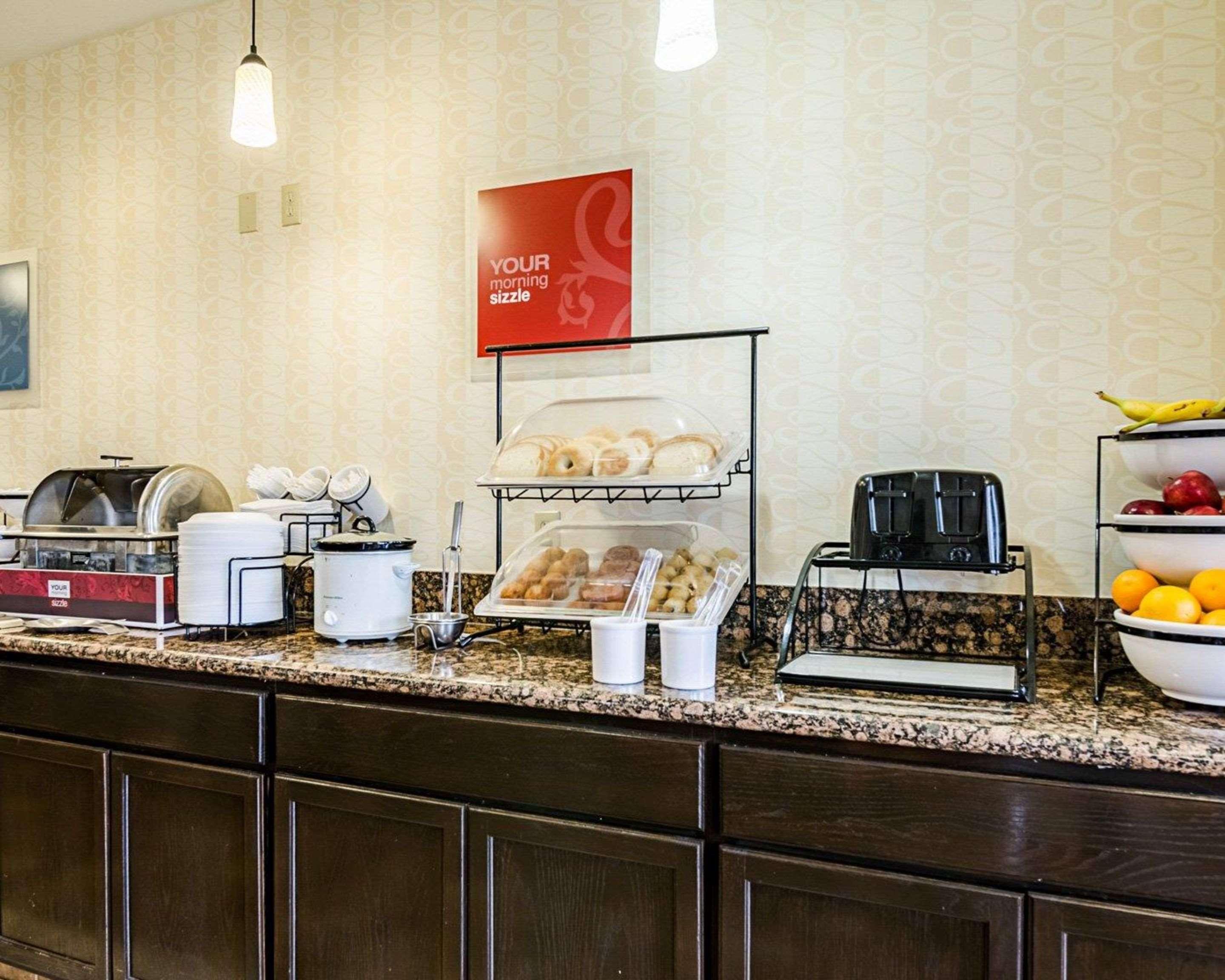 Comfort Inn & Suites Lawrence - University Area Εξωτερικό φωτογραφία